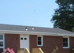 Pre-foreclosure Listing in HAPPY HILL RD COLONIAL HEIGHTS, VA 23834