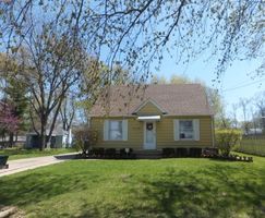 Pre-foreclosure in  CANNON ST Rockford, IL 61109