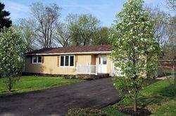 Pre-foreclosure in  LAKEVIEW DR Middletown, OH 45044