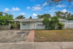 Pre-foreclosure in  SW 11TH CT Deerfield Beach, FL 33441