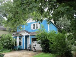 Pre-foreclosure in  CEDAR PARK WAY Stone Mountain, GA 30083