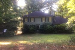 Pre-foreclosure Listing in WATERFORD DR SW MABLETON, GA 30126