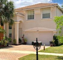 Pre-foreclosure in  BRIAR OAK DR West Palm Beach, FL 33411