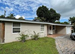 Pre-foreclosure in  SW 34TH AVE Fort Lauderdale, FL 33312