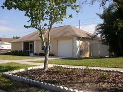 Pre-foreclosure in  BLOSSOM LAKE DR Holiday, FL 34691