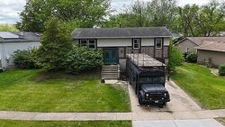 Pre-foreclosure in  W EVERGREEN DR Frankfort, IL 60423