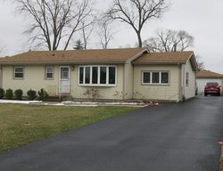 Pre-foreclosure Listing in W 82ND PL BRIDGEVIEW, IL 60455