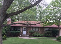 Pre-foreclosure in  DOWNERS DR Downers Grove, IL 60515