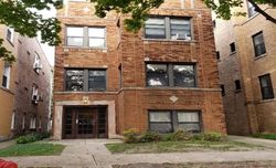 Pre-foreclosure in  N MOZART ST Chicago, IL 60647