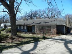 Pre-foreclosure Listing in FOREST AVE DES MOINES, IA 50311