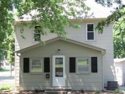 Pre-foreclosure in  CENTER ST Grinnell, IA 50112