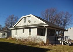 Pre-foreclosure Listing in S 10TH ST BURLINGTON, IA 52601