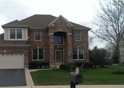 Pre-foreclosure in  HATHAWAY CT North Aurora, IL 60542