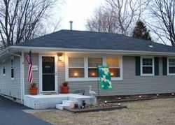 Pre-foreclosure Listing in S 7TH ST SAINT CHARLES, IL 60174