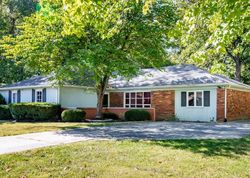 Pre-foreclosure in  TIVERTON WAY Louisville, KY 40242
