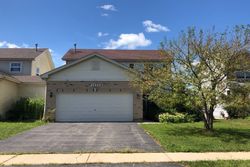 Pre-foreclosure in  S MARK LN Round Lake, IL 60073