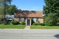 Pre-foreclosure Listing in HICKORY TER ISLAND LAKE, IL 60042