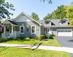 Pre-foreclosure in  RAYMOND AVE Barrington, IL 60010