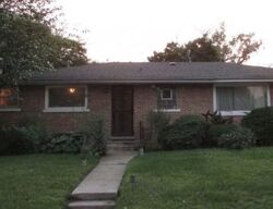Pre-foreclosure in  S LAWNDALE AVE Robbins, IL 60472