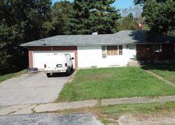 Pre-foreclosure Listing in OLD HOBART RD LAKE STATION, IN 46405