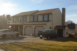 Pre-foreclosure Listing in WOODCREST LN COLUMBIA, PA 17512