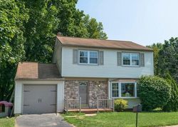 Pre-foreclosure in  GLENN RD Lancaster, PA 17601