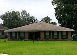 Pre-foreclosure in  WEINNING DR Luling, LA 70070