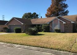 Pre-foreclosure Listing in OLDE OAKS DR WESTWEGO, LA 70094