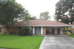 Pre-foreclosure in  LAURIE LYNN DR Baton Rouge, LA 70819
