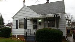 Pre-foreclosure in  CLOVERDALE RD Toledo, OH 43612