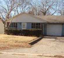 Pre-foreclosure in  WASHINGTON ST Lake In The Hills, IL 60156