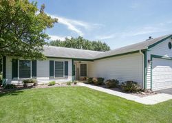 Pre-foreclosure in  FOX RUN LN Algonquin, IL 60102
