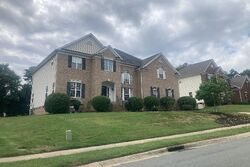 Pre-foreclosure in  CHIPSTONE RD Charlotte, NC 28262