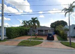  Nw 17th St, Miami FL