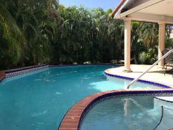 Pre-foreclosure in  NW 62ND CT Hialeah, FL 33015
