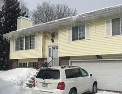 Pre-foreclosure in  CLOVER LN # B Saint Paul, MN 55122