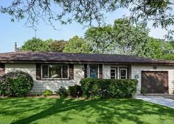 Pre-foreclosure in  HORIZON DR NE Minneapolis, MN 55421