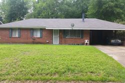 Pre-foreclosure Listing in AUTUMN ST JACKSON, MS 39212