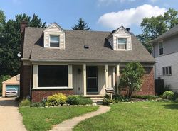 Pre-foreclosure in  E LINCOLN AVE Royal Oak, MI 48067