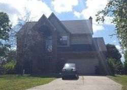 Pre-foreclosure in  EASTON POINT WAY Greenwood, IN 46142