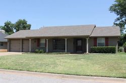 Pre-foreclosure in  NW 115TH PL Oklahoma City, OK 73120