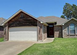 Pre-foreclosure Listing in S MARINA DR OOLOGAH, OK 74053