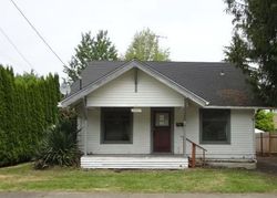 Pre-foreclosure in  NE GRANT ST Hillsboro, OR 97124