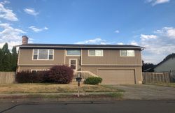 Pre-foreclosure in  SE EVANS AVE Troutdale, OR 97060