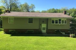 Pre-foreclosure Listing in BECKS CROSSING RD MOSCOW, PA 18444