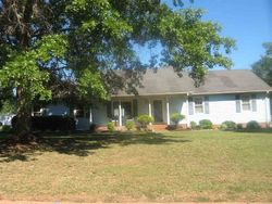 Pre-foreclosure in  CHESTNUT RIDGE DR Inman, SC 29349