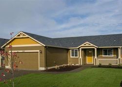 Pre-foreclosure in  WILLAMETTE ST Woodburn, OR 97071