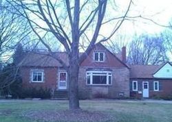 Pre-foreclosure Listing in PORTER RD NORTH OLMSTED, OH 44070