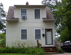 Pre-foreclosure Listing in E SMITH ST AMITYVILLE, NY 11701