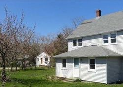 Pre-foreclosure in  MAIN RD Cutchogue, NY 11935